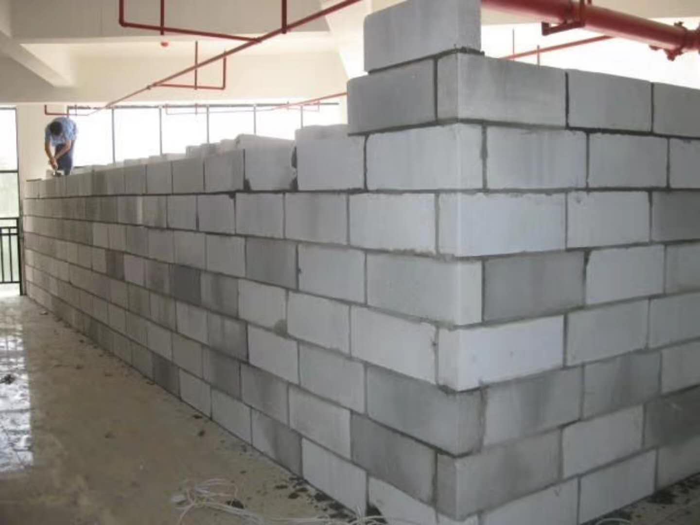小金蒸压加气混凝土砌块承重墙静力和抗震性能的研究